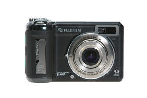 fuji_e900.jpg (8533 bytes)
